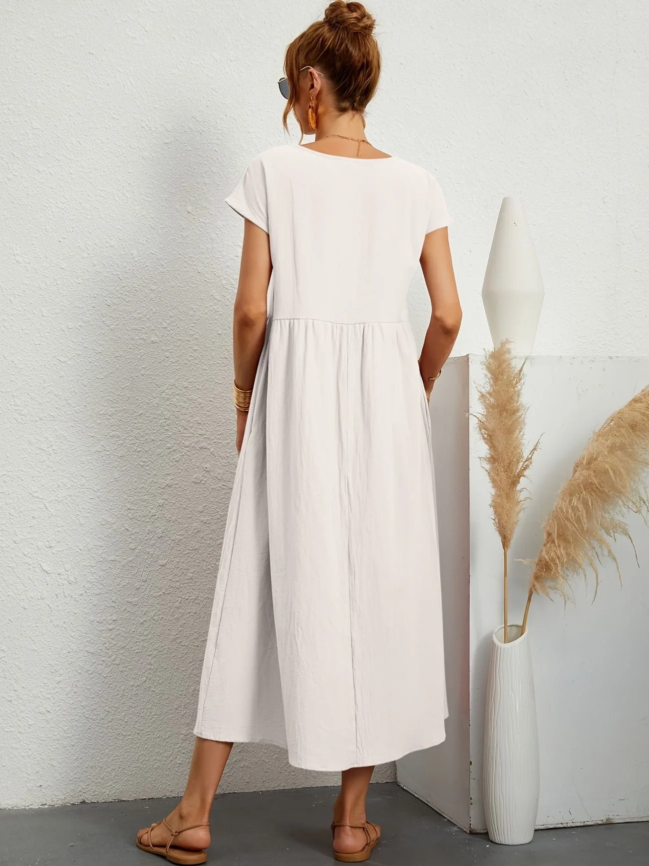 Camille - Robe femme élégante - Col rond - Coupe flatteuse - Image 3