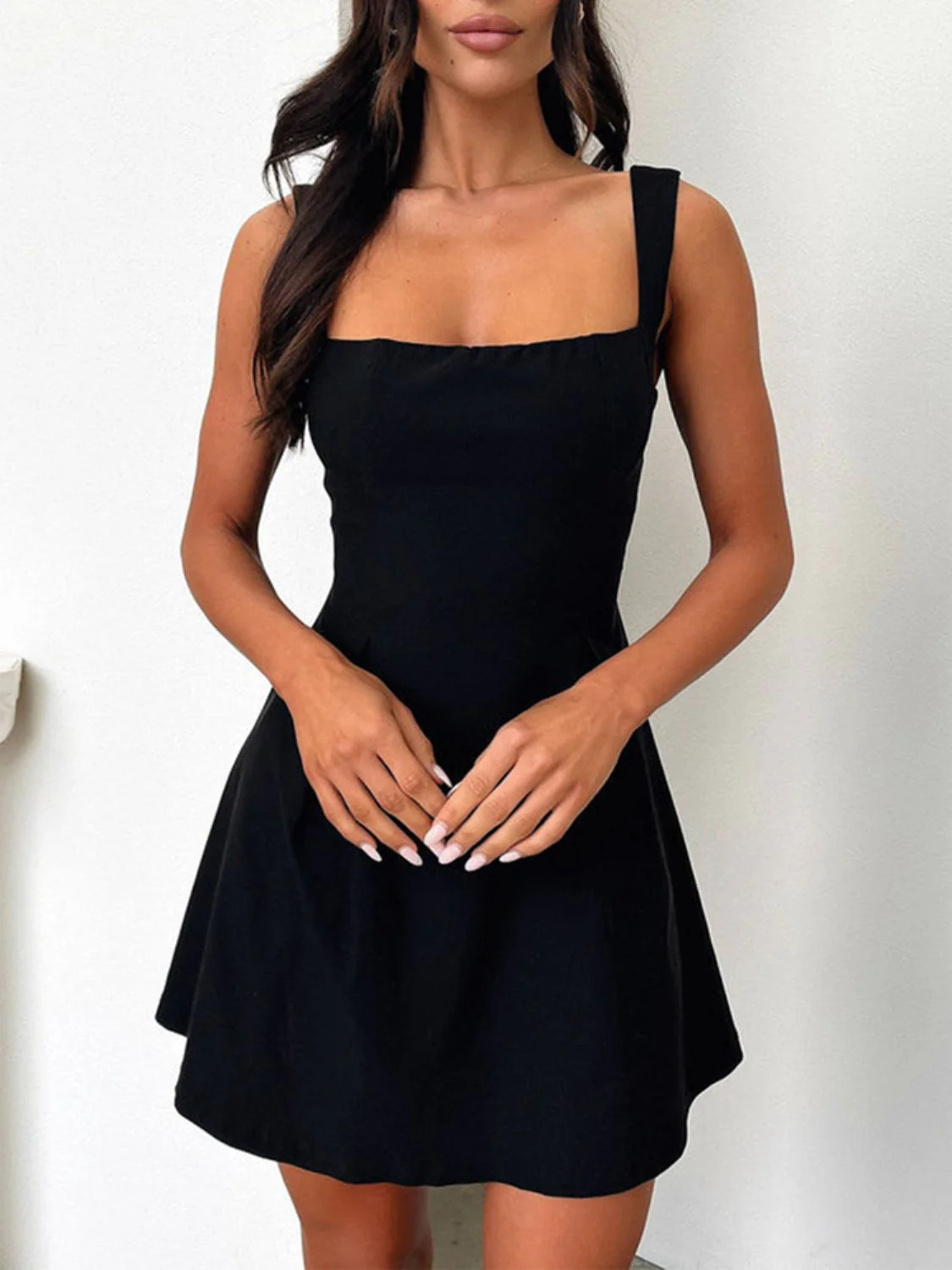 Emma - Robe de soirée mini élégante - Décolleté carré - Nœud - Image 8
