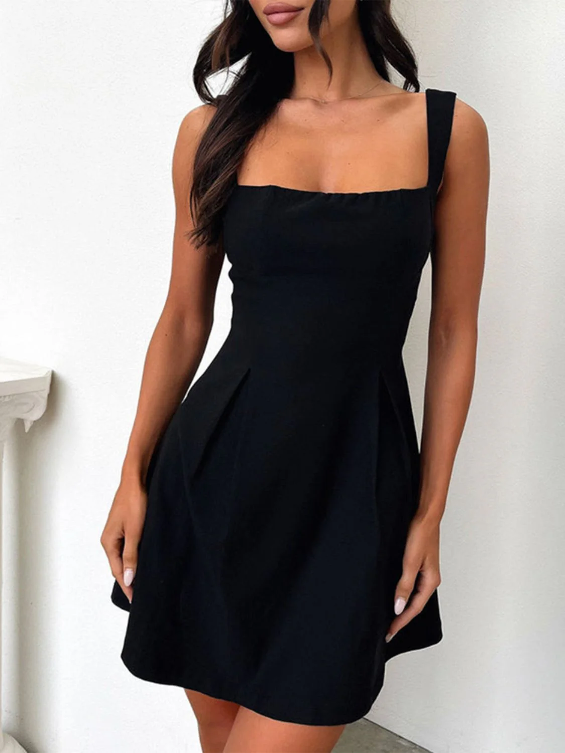 Emma - Robe de soirée mini élégante - Décolleté carré - Nœud - Image 9