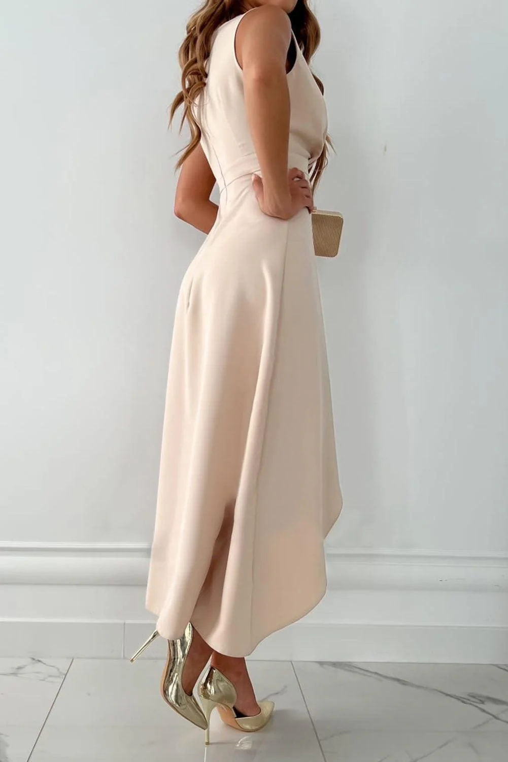 Robe maxi élégante - décolleté en V - bas asymétrique - Image 2