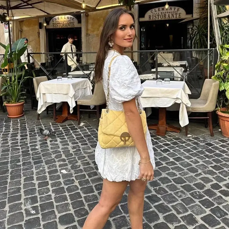 Sophia - Petite Robe de Soirée Blanche - Manches Bouffantes - Image 3