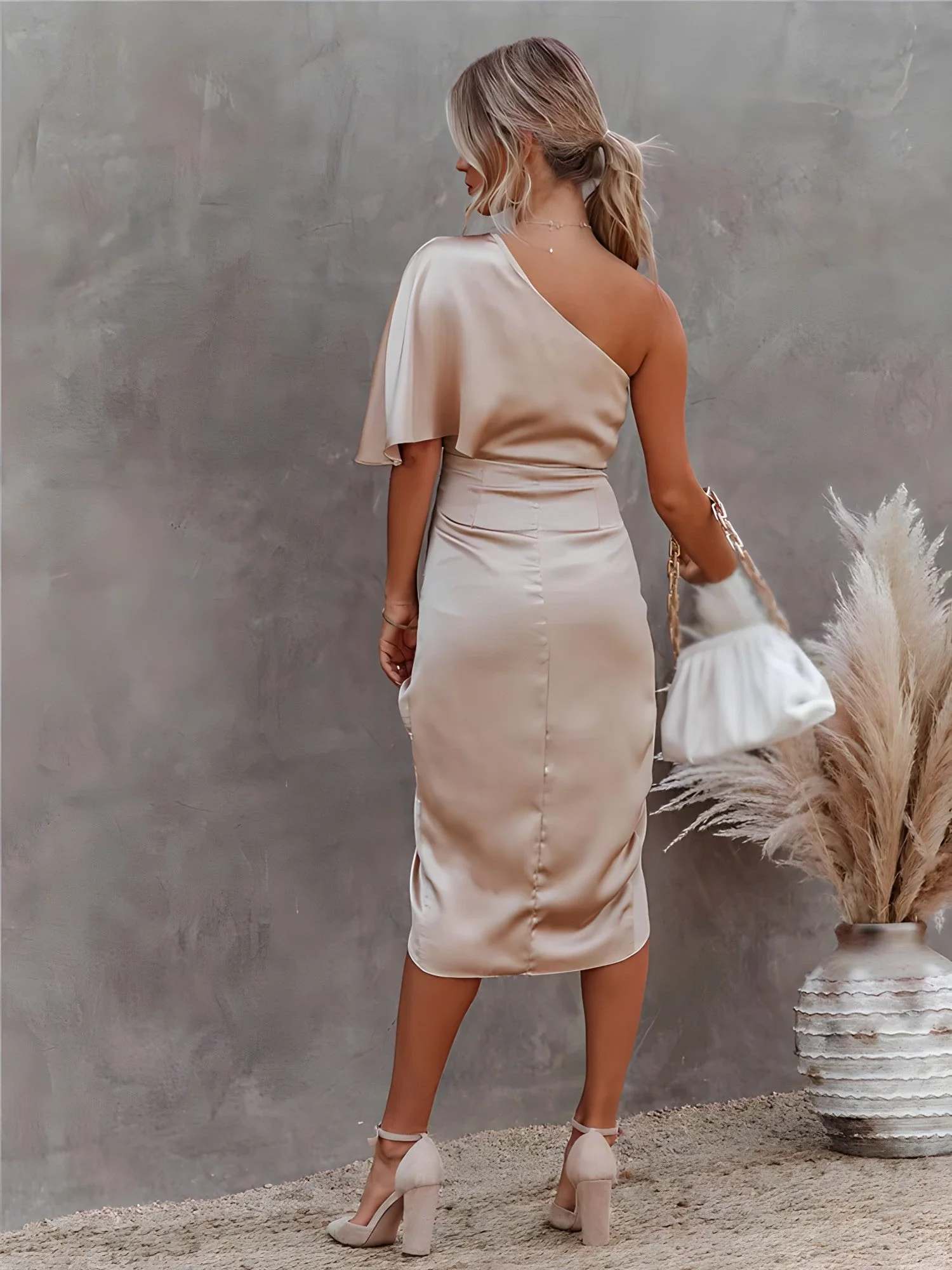 Suzy - Robe de soirée en soie - Fines bretelles - Image 12