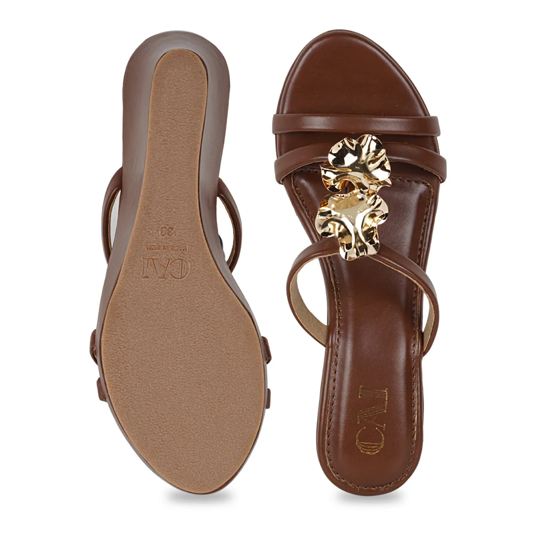 Sandales compensées femme | Tan, lanière fleur or | Confort été - Image 8
